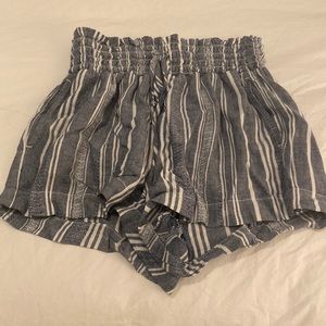 Bella Dahl flowy shorts